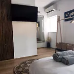 Exalto 게스트하우스 3*