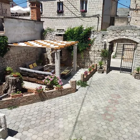 Exalto 3* Трогір