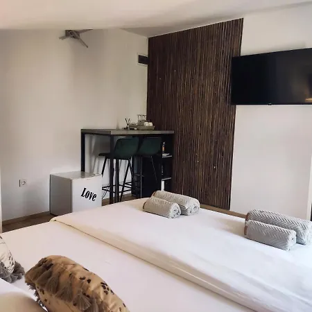Гостьовий будинок Exalto 3*