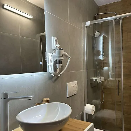 Гостьовий будинок Exalto 3*