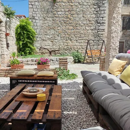 Exalto Trogir