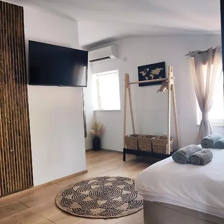 Exalto Konukevi 3*