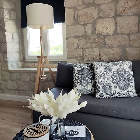 Konukevi Exalto Trogir